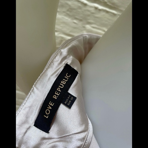 NWOT LOVE REPUBLIC Beige Nude High Waist Tailored Shorts 4 6 S - Picture 7 of 7